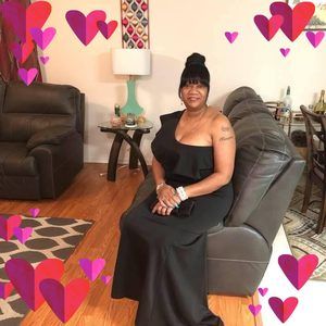 Meet your Posher, Connie